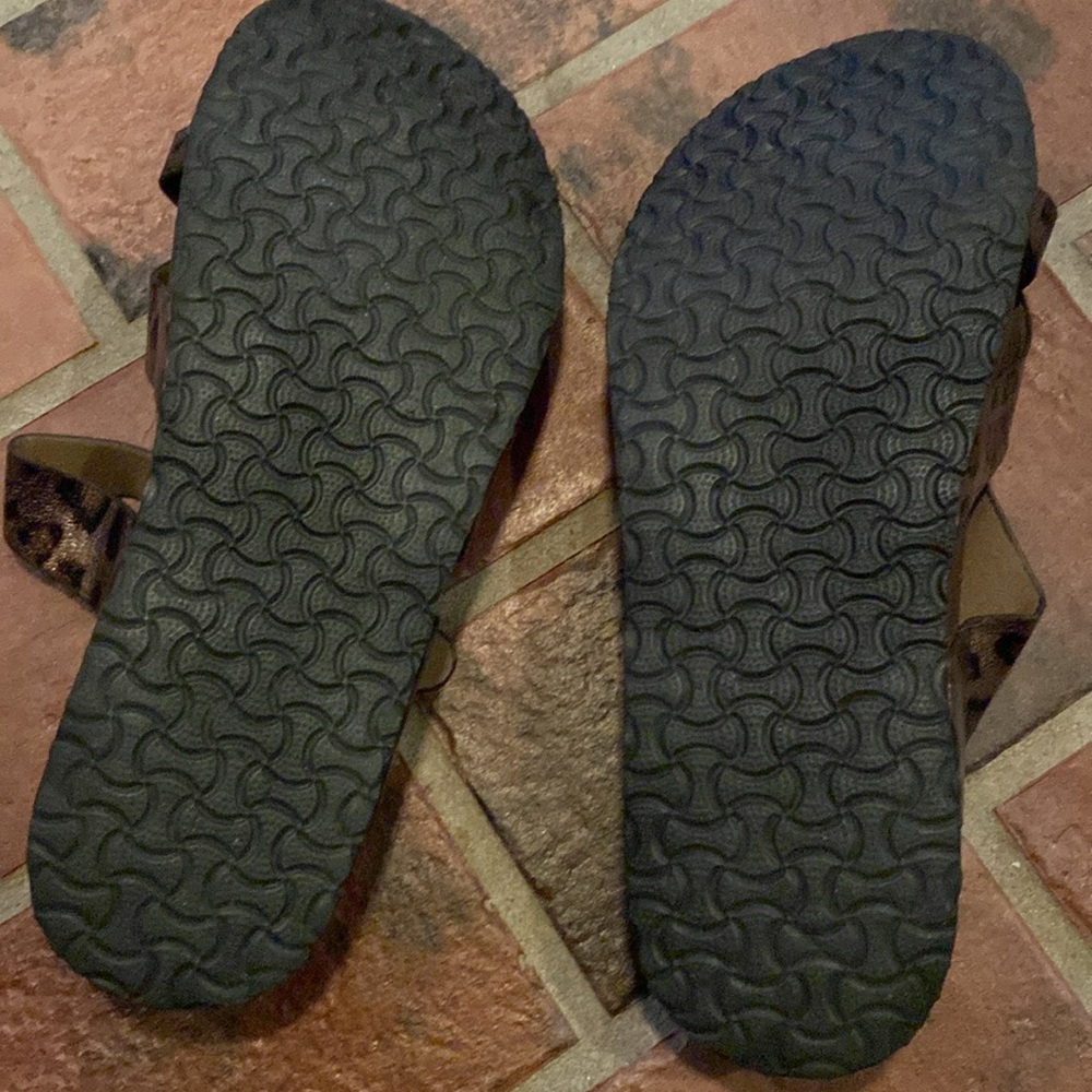 NWOT Volatile Sandals - Picture 4 of 5